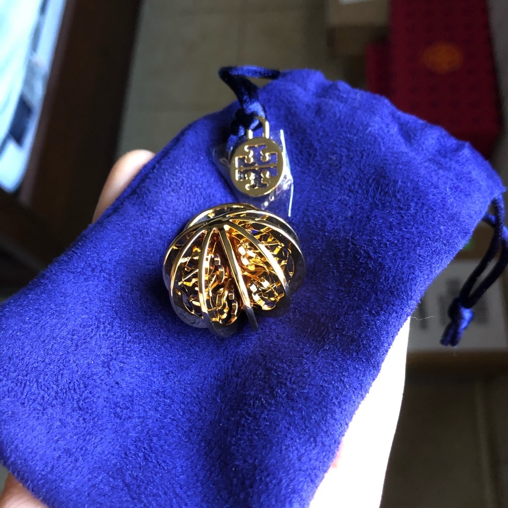 Ring - Picture 5 of 5